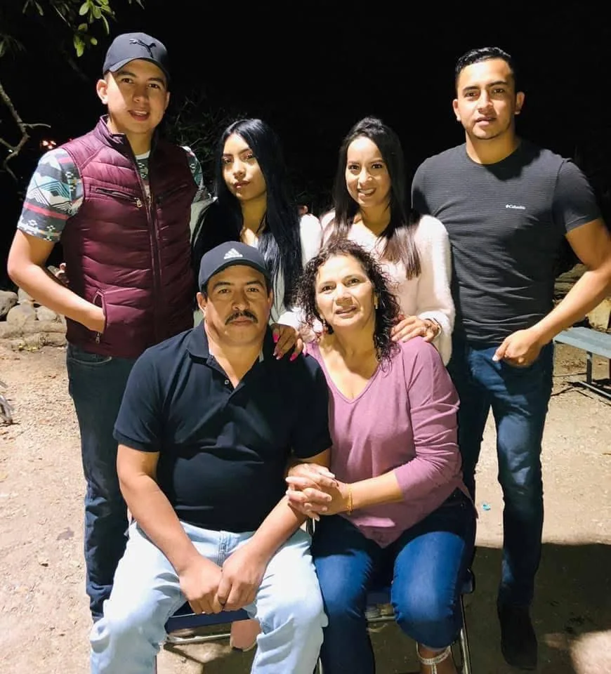 Foto de Guillermo Castillo en su galería